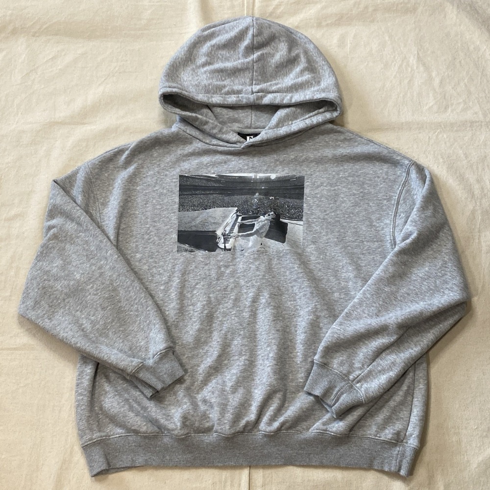 Elton John 2022 Farewell Tour Hoodie Size L Gray Brick Road Concert